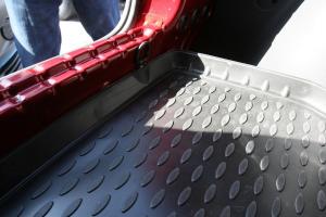 Коврик багажника RENAULT Duster 2WD (11-15) (15-) кросс., полиуретан черный ELEMENT