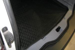 Коврик багажника NISSAN Qashqai+2 (08-14) кросс., полиуретан черный ELEMENT