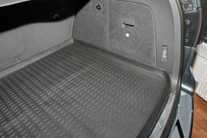 Коврик багажника VW Touareg I (03-10)кросс., полиуретан черный ELEMENT