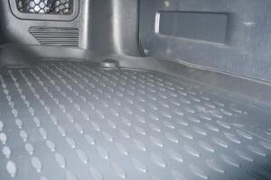 Коврик багажника HYUNDAI Tucson (04-09) кросс., полиуретан черный ELEMENT